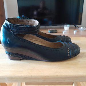 FLY Women leather black shoes